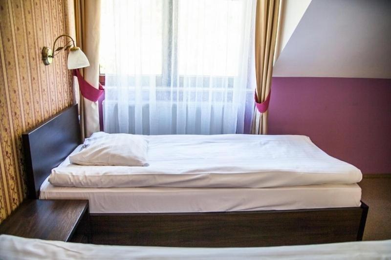 Hotel Korona Rybnik  Exterior foto